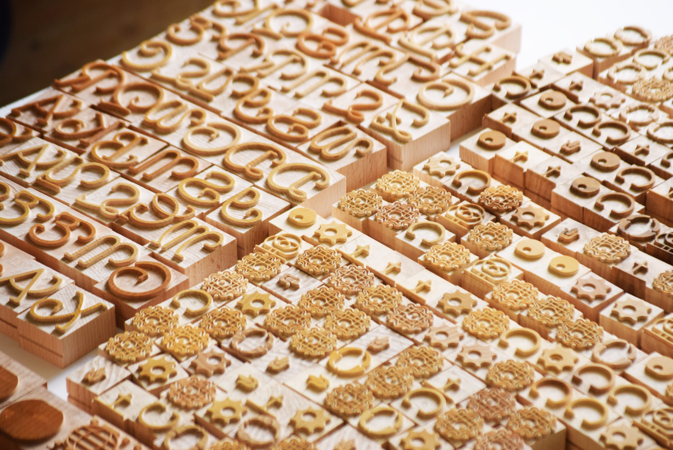 Parsons Ornaments - Wood type - Image 5