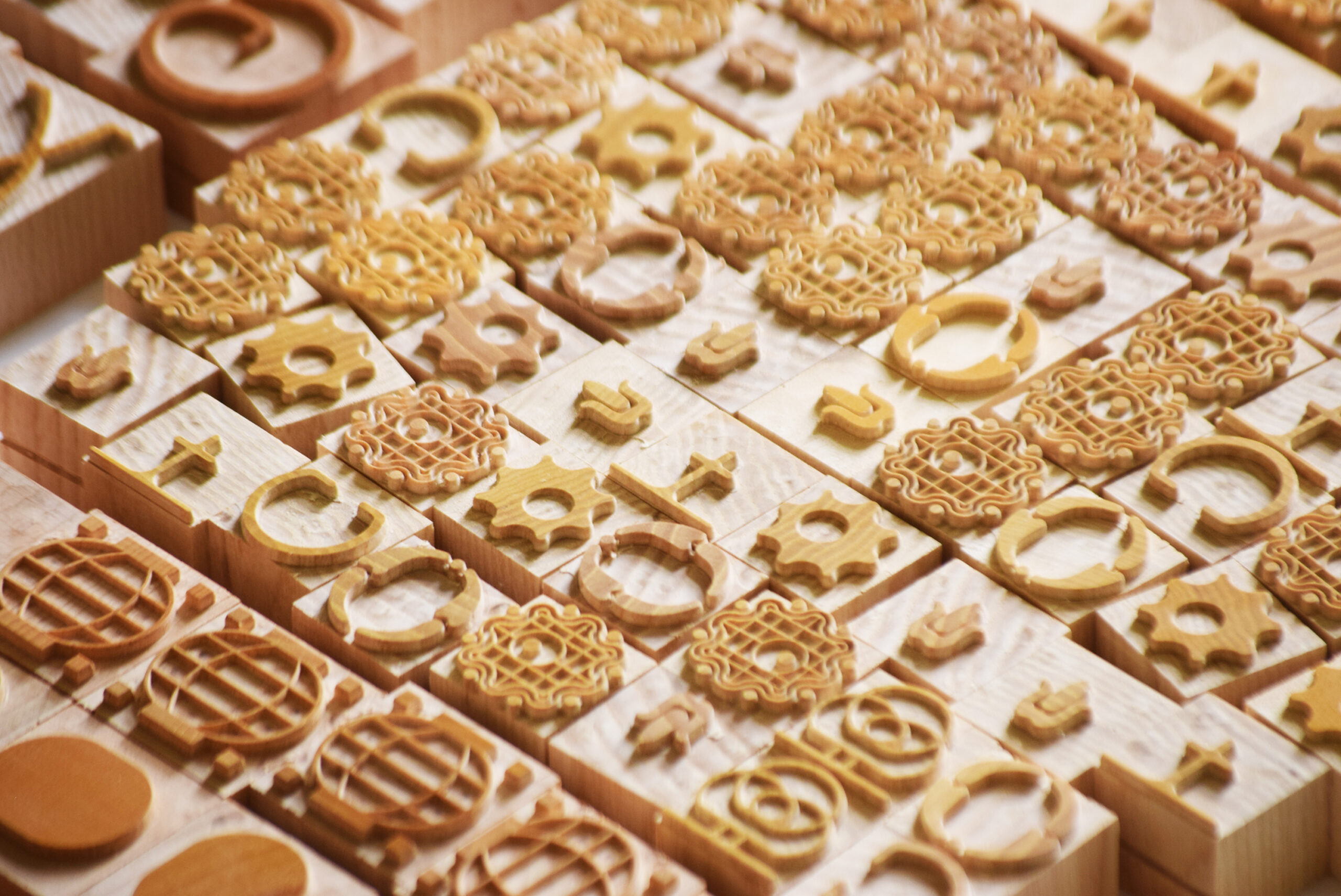 Parsons Ornaments - Wood type - Image 6