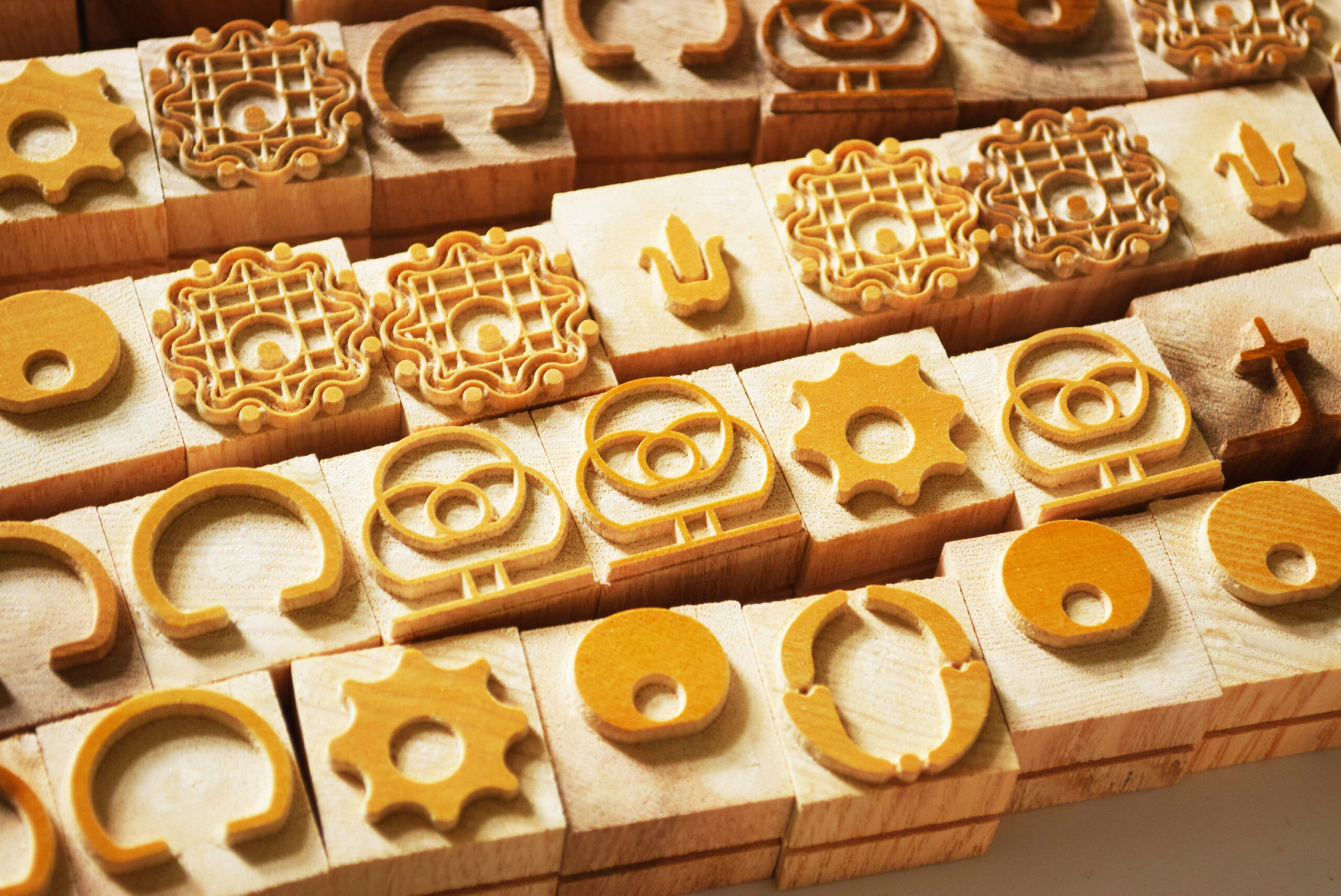Parsons Ornaments - Wood type